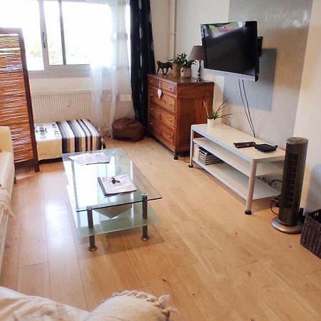 Appartement entier 70m² avec Balcon et Parking en Résidence Fermée Saint-Priest  Extérieur photo