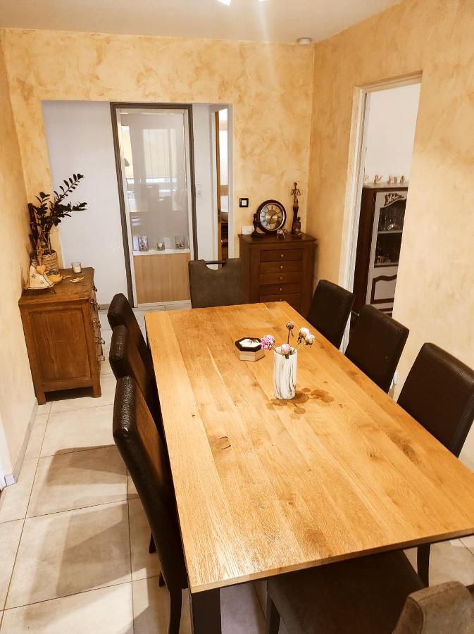 Appartement entier 70m² avec Balcon et Parking en Résidence Fermée Saint-Priest  Extérieur photo