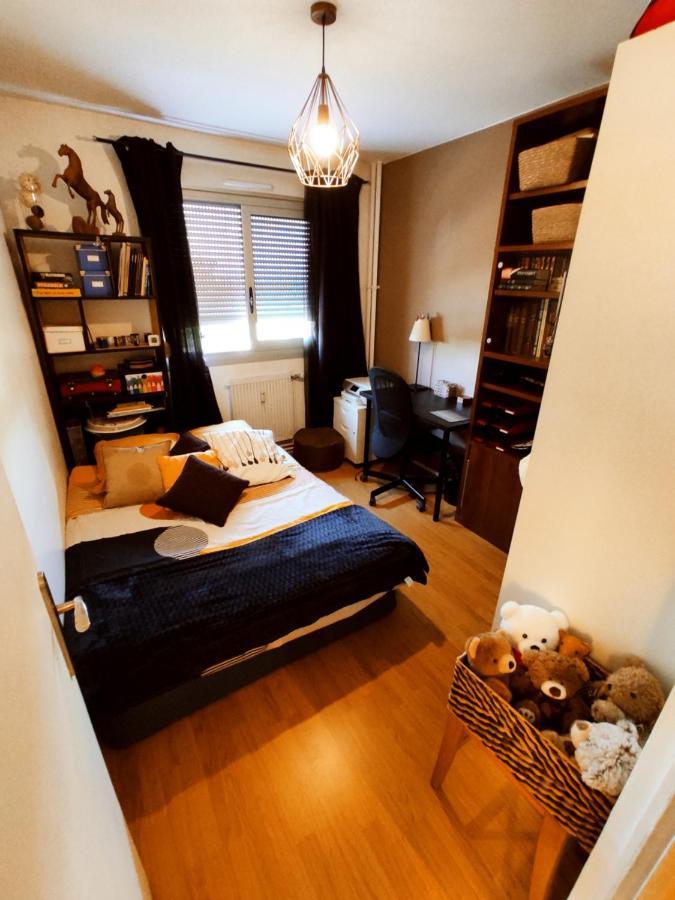 Appartement entier 70m² avec Balcon et Parking en Résidence Fermée Saint-Priest  Extérieur photo
